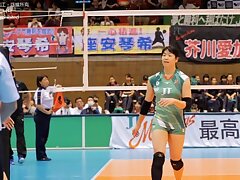 volley000 Sizzling Japanese Beauty Reveals Her Irresistible Curves Seductively