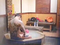 A_shocking_incident_in_Taiwan Passionate Couples Share Intimate Moments Amidst Hot Spring Bliss