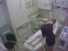 Ukrainian_Cosmetic_salon_18 Seductive Japanese Beauties Teasing with Tempting Leg Flashes