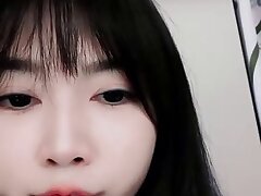 Wen_Wen_Ya_Ya_beautiful_body_2 Passionate Pussy Fun Leads to Throat-Filling Gloryhole Delight