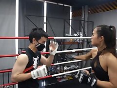 tabmf12 Sexy Japanese Beauty Excites Crowd With Her Passionate Skills