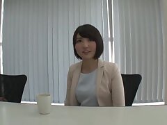 CHN-113 Joyful Japanese Beauty Naturally Reveals Her Stunning Curves